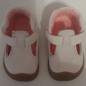 Stage 1 Crawling shoes